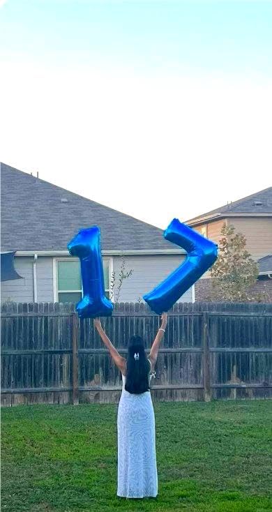 Giant Navy Blue 70 Balloon Number 40 Inch, 70 Number Balloons Birthday Supplies, 70 Year Old Birthday Party Celebration, 70 Balloons Graduations Anniversary Decorations