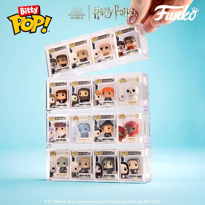 Funko Bitty POP! HP - Dumbledore, 4-Pack - Albus Dumbledore, Nearly Headless Nick, Minerva McGonagall and A Surprise Mystery Mini Figure - 0.9 Inch (2.2 Cm) - Harry Potter Collectable - Gift Idea