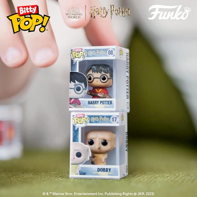 Funko Bitty POP! HP - Dumbledore, 4-Pack - Albus Dumbledore, Nearly Headless Nick, Minerva McGonagall and A Surprise Mystery Mini Figure - 0.9 Inch (2.2 Cm) - Harry Potter Collectable - Gift Idea