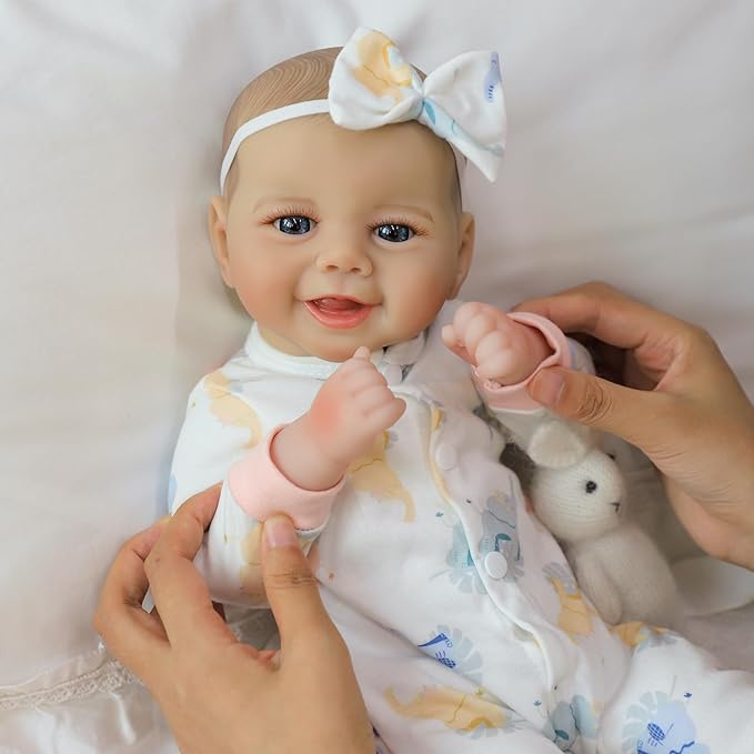 SCOM Baby Doll Girl, 18 inch Realistic Soft Body Baby Doll Real Life Cute Baby with Accessories for 3+ Year Old Christmas Birthday Gifts
