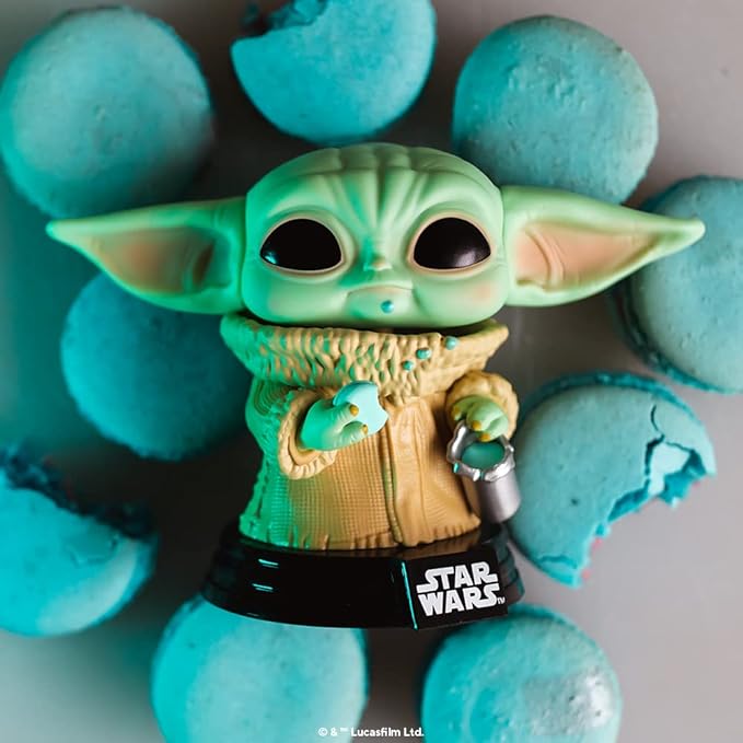 Funko POP! Star Wars: The Mandalorian - Grogu (The Child, Baby Yoda) with Cookie - Collectible Vinyl Figure - Gift Idea - Official Merchandise - for Kids & Adults - TV Fans