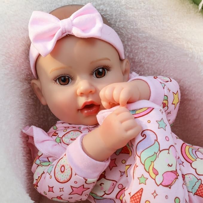 Baby Dolls, 17 Inches Large Realistic Baby Doll with Cute Soft Body, Real Life Baby Dolls Girl, with Bottles & Pacifier, Diapers and Bibs, Gift Idea for Ages 3+