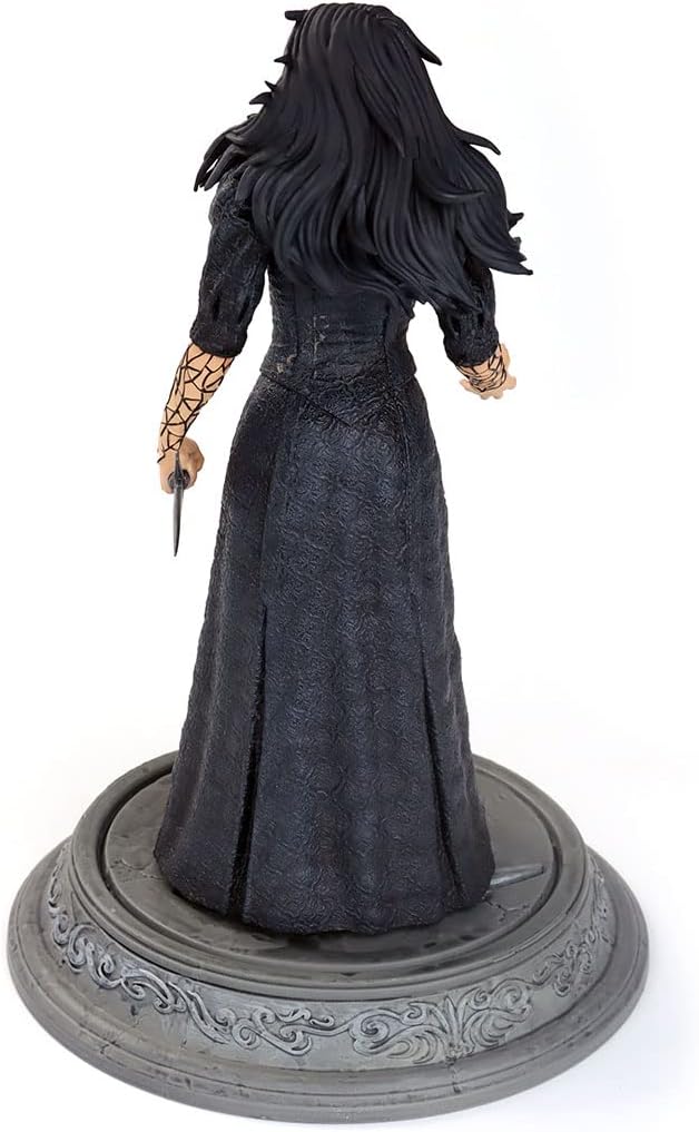 Dark Horse Comics The Witcher (Netflix): Yennefer Figure, Multicolor