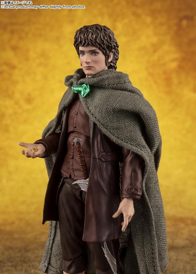 TAMASHII NATIONS - The Lord of The Rings - Frodo Baggins & Gollum (The Lord of The Rings: The Fellowship of The Ring) S.H.Figuarts Action Figure