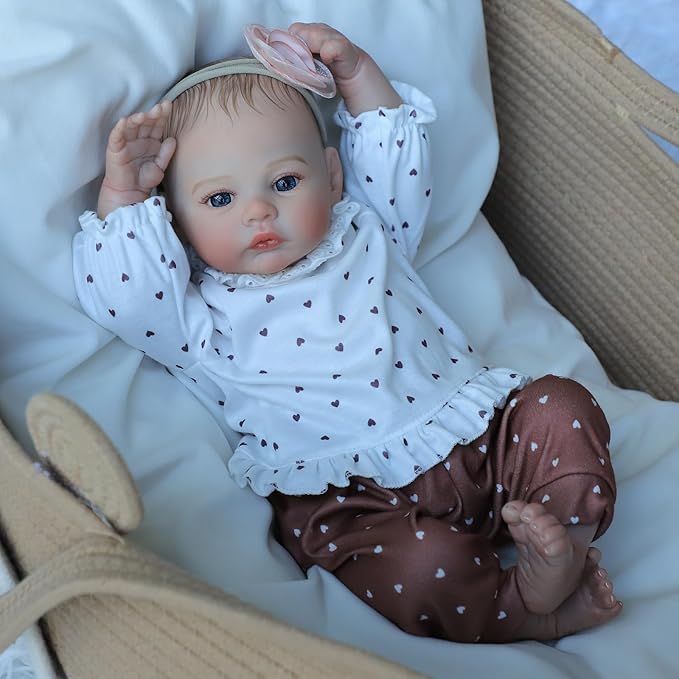 Reborn Baby Dolls - 18 Inch Realistic Baby Doll Girl, Real Life Baby Dolls with Cute Soft Vinyl Body, Real Baby Doll Newborn Lifelike Baby Gift with Accessories for 3+ Years Old Kids