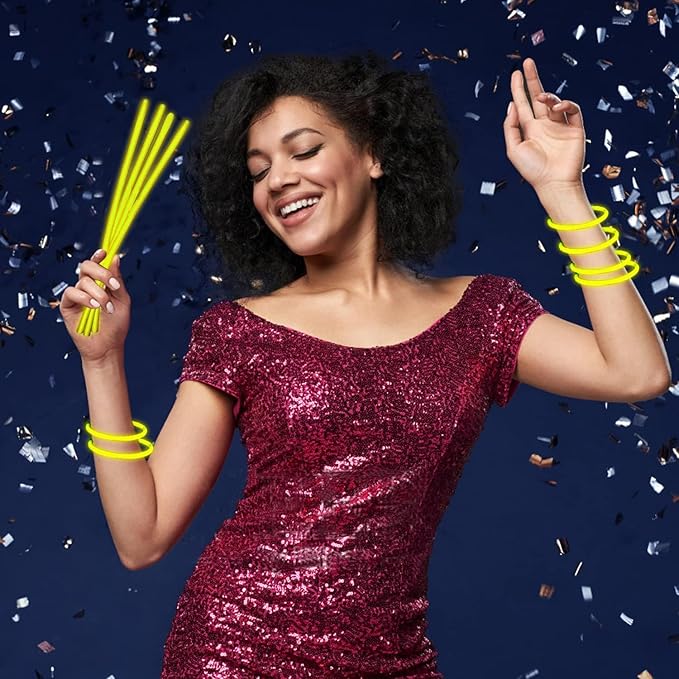 500 PCS Yellow Glow Sticks Bulk 8" Glowsticks Bracelets Necklaces with Connectors Glow in the Dark Party Supplies Light Up Neon Party Favor for Christmas New Year Easter Birthday Wedding