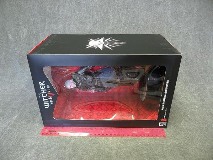 Dark Horse Deluxe The Witcher 3: Wild Hunt: Geralt Grandmaster Ursine Figure