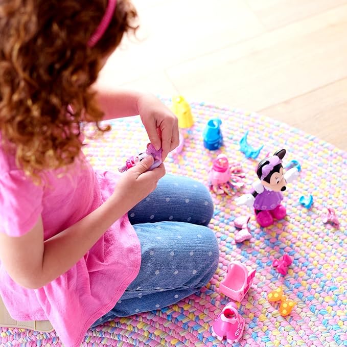 Disney Junior Minnie Mouse Glitter and Glam Pet Fashion Set, 23-piece Doll and Accessories, Kids Toys for Ages 3 Up by Just Play