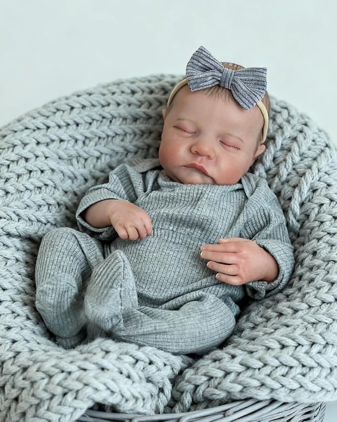Realistic Reborn Baby Dolls Girl 17-Inch Soft Vinyl Lifelike Real Life Baby Dolls Babe Reborn Accessories for 3+ Years Old (Gray)