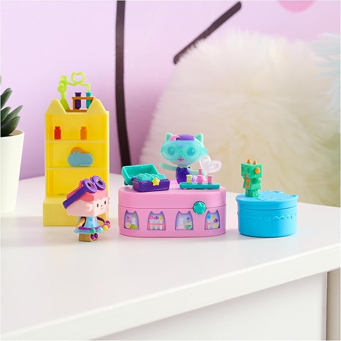 DreamWorks GABBY'S Dollhouse, Celebration Series Baby Box Cat Bobble Figure with Dollhouse Furniture and Accessories, Kids Toys for Girls & Boys Ages 3 and Up