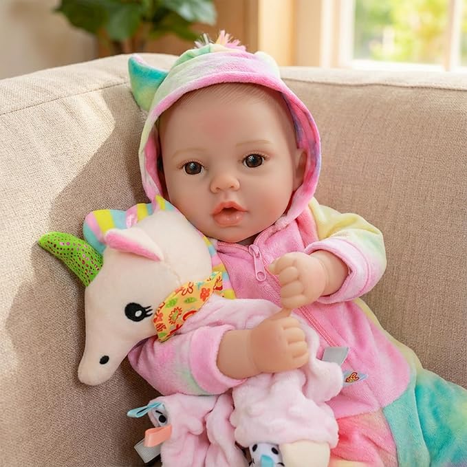 Lifelike Baby Dolls Girl, 18 inch Large Realistic Sweet Soft Body Baby Doll Real Life Baby Dolls Girl, with Accessories Gift for Kids Age 3 4 5 6 7 8+
