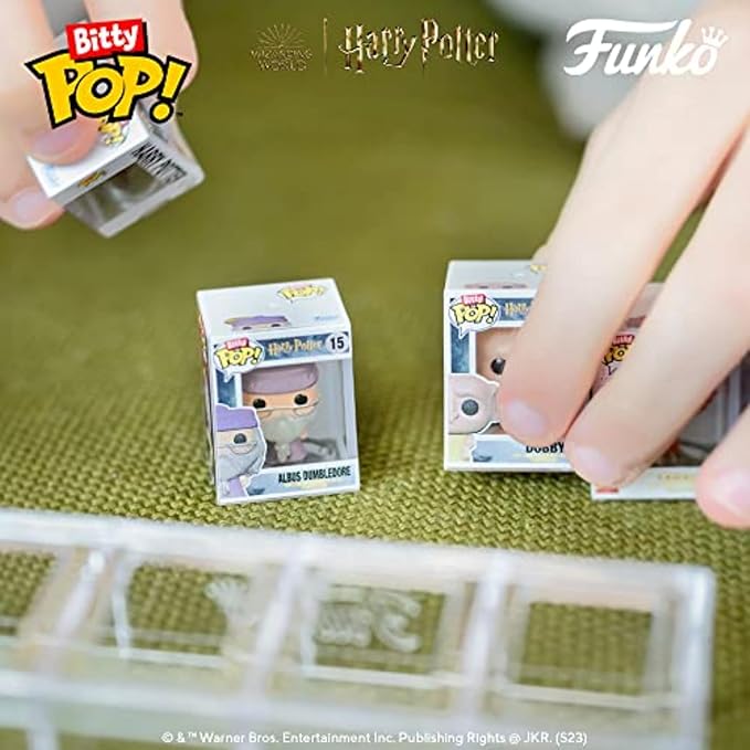 Funko Bitty POP! HP - Harry in Robe with Scarf, 4-Pack - Harry Potter, Draco Malfoy, Dobby and A Surprise Mystery Mini Figure - 0.9 Inch (2.2 Cm) - Harry Potter Collectable - Gift Idea - Cake Topper