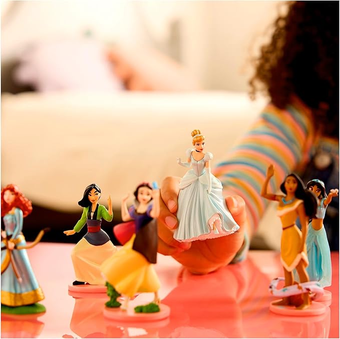 Disney Store Official Princess Figure Set – 7 Fully Sculpted Disney Figures Including Cinderella, Mulan, Jasmine & More in Double-Tiered Box with Scenic Backgrounds