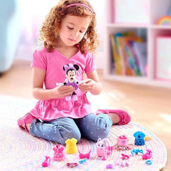 Disney Junior Minnie Mouse Glitter and Glam Pet Fashion Set, 23-piece Doll and Accessories, Kids Toys for Ages 3 Up by Just Play