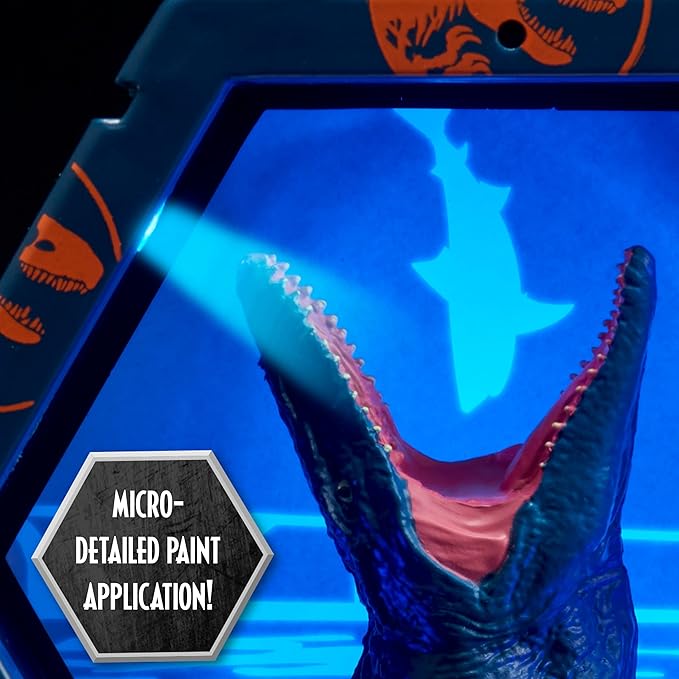 WOW! PODS World Camp Cretaceous Jurassic Character 2 SFX Triceratops | Light-Up Bobble-Head Figure with Sound Effects | Official Fallen Kingdom Merchandise, Toys and Gifts for Boys and Girls, Aged 5