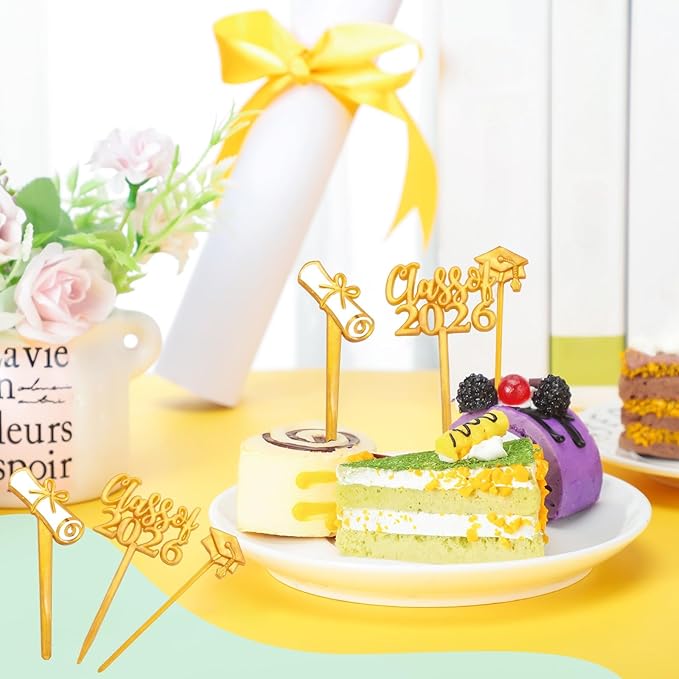 Boao 90 Pieces Class of 2026 Theme Graduation Cake Topper Plastic Cupcake Picks Graduation Cupcake Decorations for Party Supplies and Favors, 3 Styles(Gold)