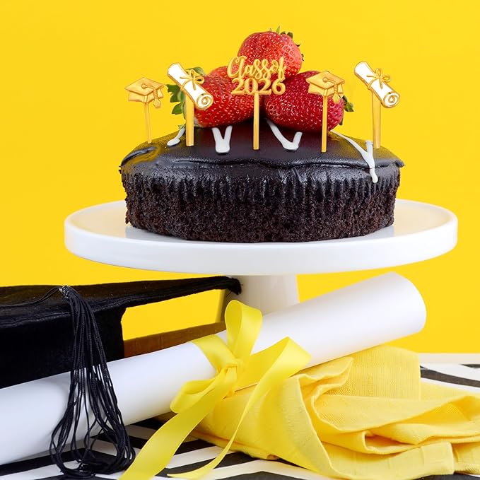 Boao 90 Pieces Class of 2026 Theme Graduation Cake Topper Plastic Cupcake Picks Graduation Cupcake Decorations for Party Supplies and Favors, 3 Styles(Gold)