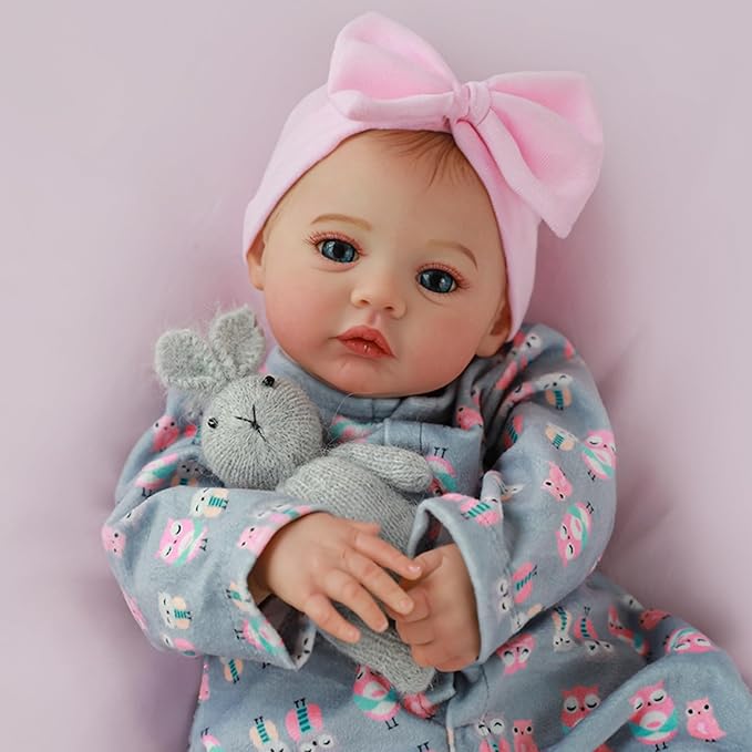 Lifelike Reborn Baby Girl - 18 inch Realistic Baby Girl Real Life Newborn Baby Dolls, Handmade Anatomically Correct Real Baby Dolls Gift Set for Kids Age 3 +
