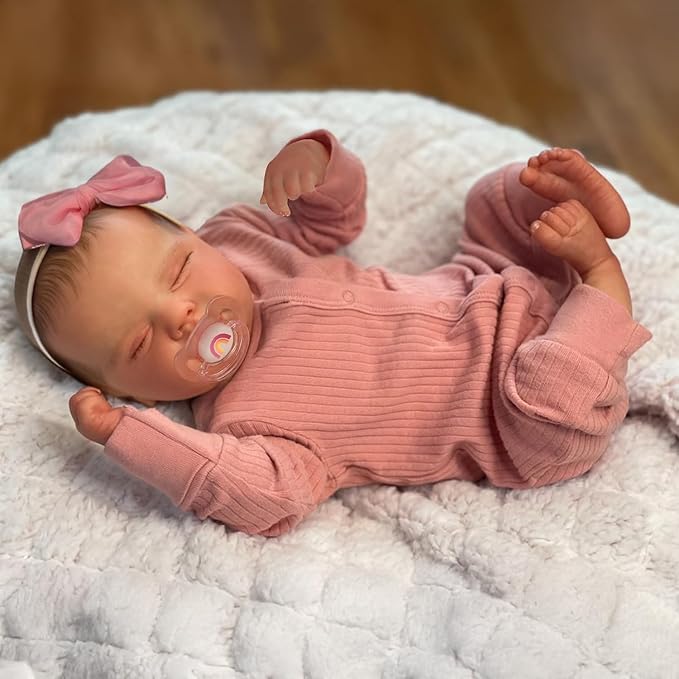 WOOROY Realistic Reborn Baby Dolls - 18 Inch Real Life Newborn Sleeping Dolls Girl with Soft Weighted Cloths Body, Lifelike Realborn Doll with Accessories and Gift Box for Kids 3+