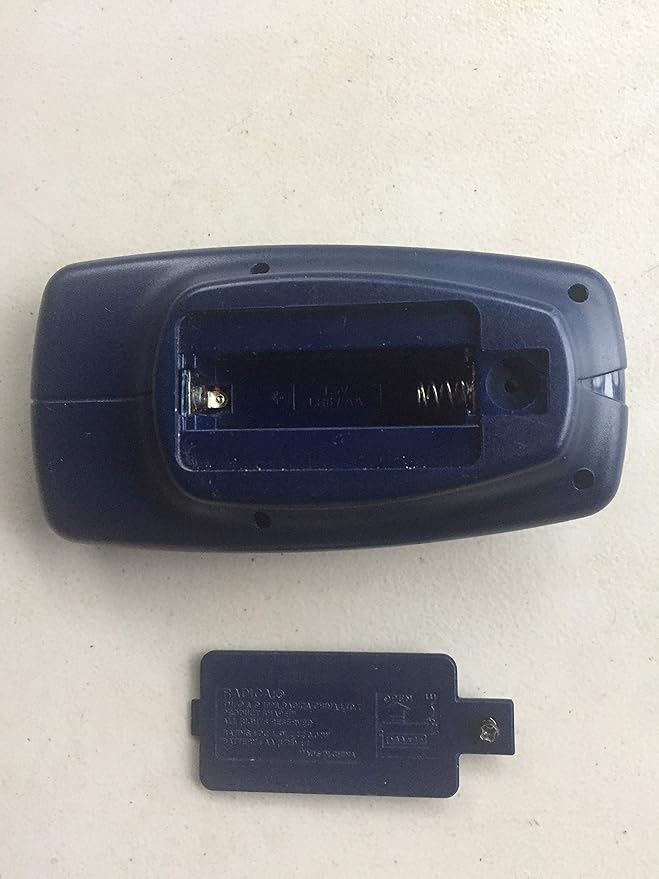 Radica Pocket Solitaire Electronic Handheld Game (1998 Edition with Timer Feature)