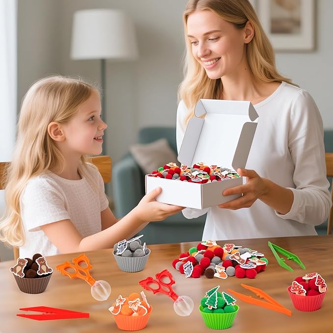 EZdhuawuse Woodland Animals Sensory Bin Fillers - 266Pcs Spring Animals Fine Motor Toys Sorting Stacking Toys for Kids, Felt Fox Bear Pom Poms Cup Clip for Preschool Education Development Activity