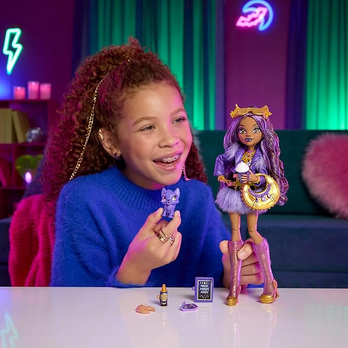Monster High Doll, Clawdeen Wolf in Purple Moto Jacket and Furry Skirt with Pet Wolf Pup Crescent and 7 Accessories Like Book, Croissant and Purse