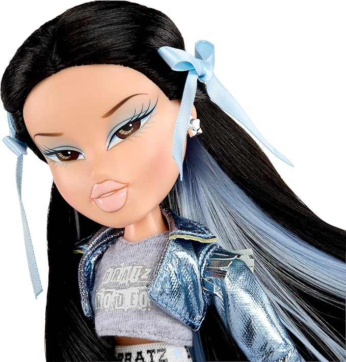 Bratz Pop Starz Jade Fashion Doll with Accessories and Charm