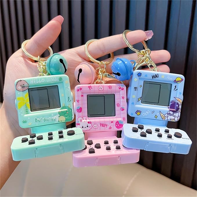 Retro Classic Game Console Pendant Keychain Playable Electronic Miniature Handheld Mini Games Machine with Keychain Ring Gift (X5)
