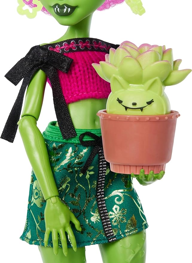 Monster High Self-Scare Secrets Venus McFlytrap Doll and Accessories Set with 13 Realistic Surprises Like Haircare Products, Bonnet and Plant