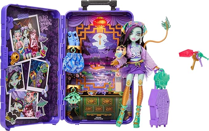 Monster High Skulltimate Secrets Jinafire Long Doll and Accessories Set, Destination: Gore-geous Oasis with Suitcase and 19+ Surprises Like Clothes