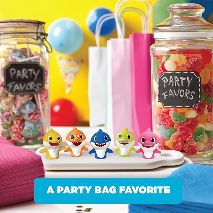 Nickelodeon Baby Shark 5 Pc Finger Puppet Set - Party Favors, Educational, Bath Toys, Story Time, Beach Toys, Playtime,5 Count (Pack of 1)