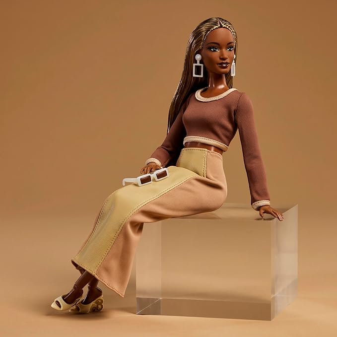 Barbie Basics You Create Neutral Kit 002 with Customizable Fashion Doll & Universal-fit Clothing, Posable Body & Swappable Doll Head