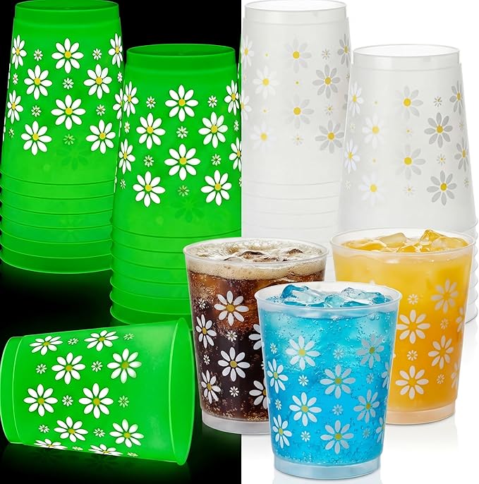 24 Pcs Daisy Flower Party Cup Glow in The Dark Cups 12 oz Reusable Frosted Cup Bulk Green Plastic Tumbler with Daisy Pattern for Easter Spring Summer Birthday Baby Shower Decoration