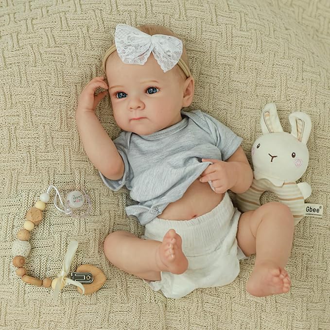 WOOROY Realistic Reborn Baby Dolls - 20 Inch Lifelike Newborn Baby Girl with Full Vinyl Body, Real Life Baby Doll Gifts Toy Set with Accessories for Kids Age 3+