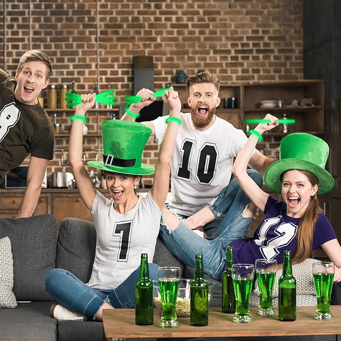 Kigeli 60pcs St Patricks Day Party Favors Green Glow Sticks 9" Glow Wristbands with Connectors Saint Patrick's Light up Bracelet Gifts for for Carnival, Easter, and Music Festival Supplies