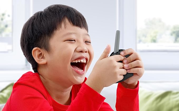 eKids Walkie Talkies for Kids, Static Free and Extended Range, Indoor and Outdoor Toys (Star Wars)