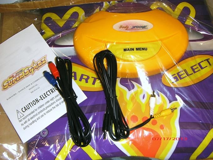 Body Groovz Super Dancer Dance Mat with Microphone by KGI