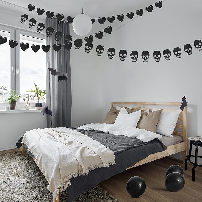 K1tpde 4PCS Gothic Black Heart Skull Garland Banner Kits, Black Felt Heart Banner for Valentines, Skull Garland Backdrop for Gothic Birthday Party Decorations, Halloween Home Decor Party Supplies
