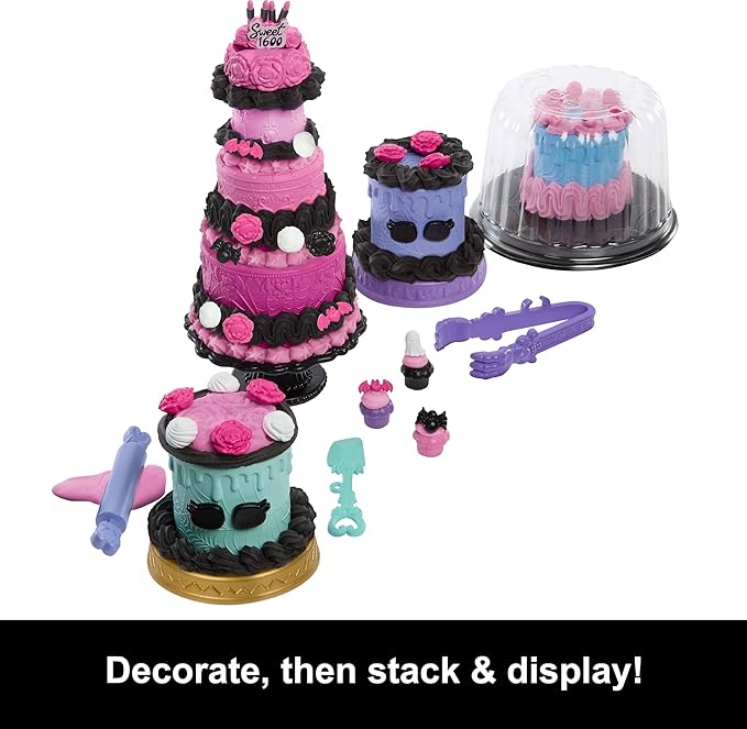 Monster High Scary Sweet Birthday Cake Kit with Clawdeen Wolf Doll, Cake Decorating Playset with 20+ Accessories Like Eerie Icing, Pipette, and More