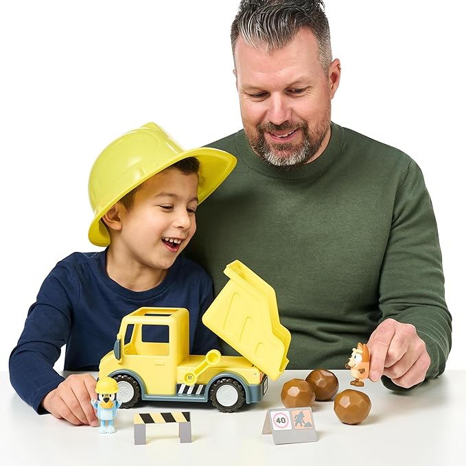 Bluey Dump Truck Toy Playset, Sturdy Working Toy Dump Truck with 2 Articulated Figures and 3 Huge Boulders, Construction Toys for Kids of Ages 3+