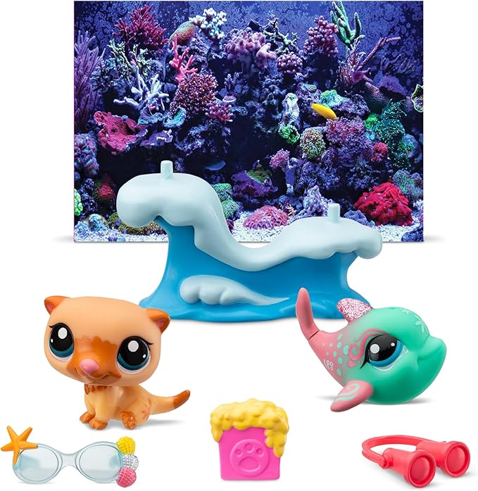 Bandai Littlest Pet Shop Petfluencer Shell-Fie Fun | Petfluencer Set Contains 2 Gen LPS Mini Pet Toys 4 Accessories 1 Backdrop 1 Collector Card And 1 Virtual Code | Collectable Toys For Girls And Boys
