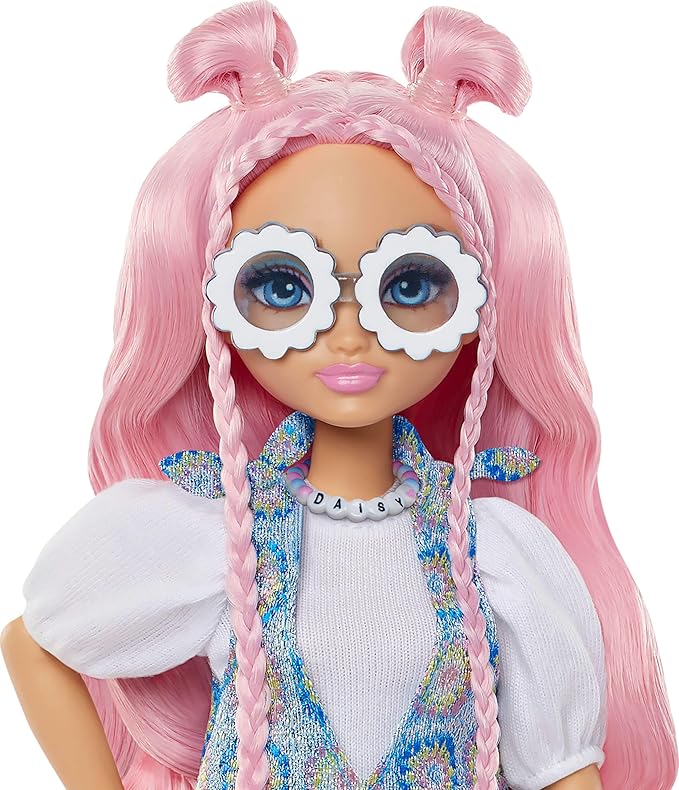 Barbie Dream Besties Doll and Accessories, Daisy Jean Posable Fashion Doll with Removable Fashions & Wavy Pink Hair, 9 DJ & Music Themed Pieces